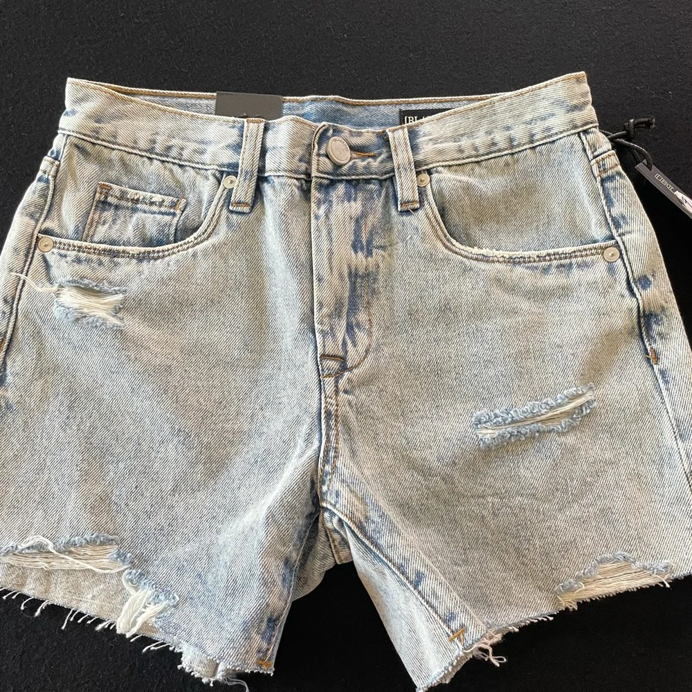 NWT‎ Blank NYC Distressed Wash Mom Denim Shorts